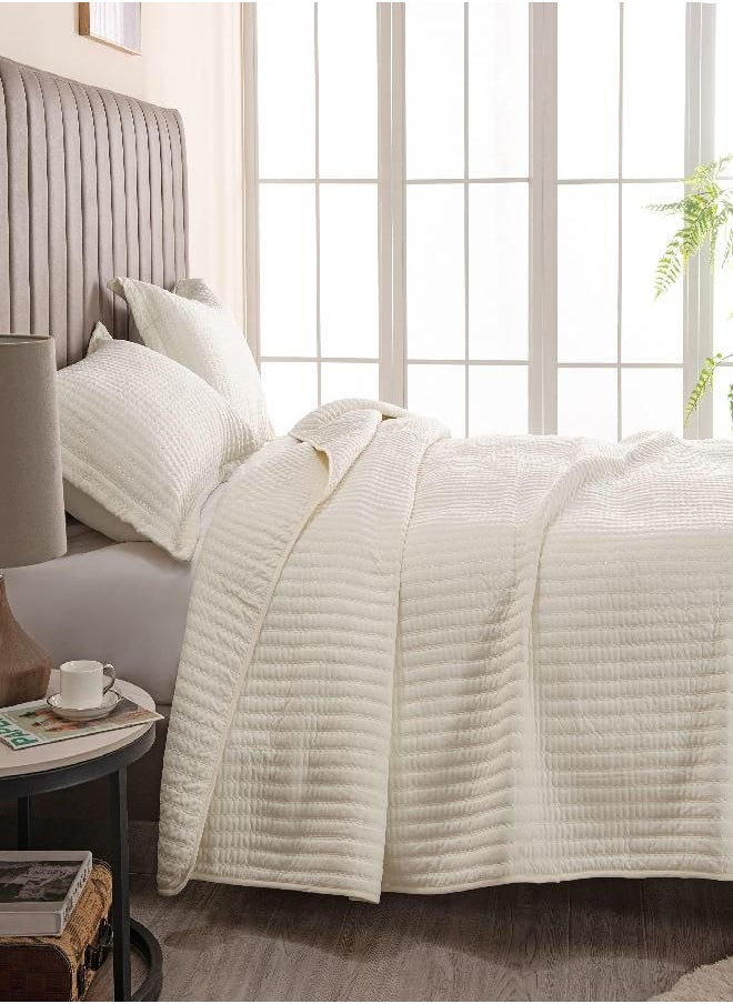 Great Bay Home 3-Piece Detailed Channel Stitch Quilt Set with Shams. All Season Bedspread Quilt Set, Alicia Collection (King, Whisper White)