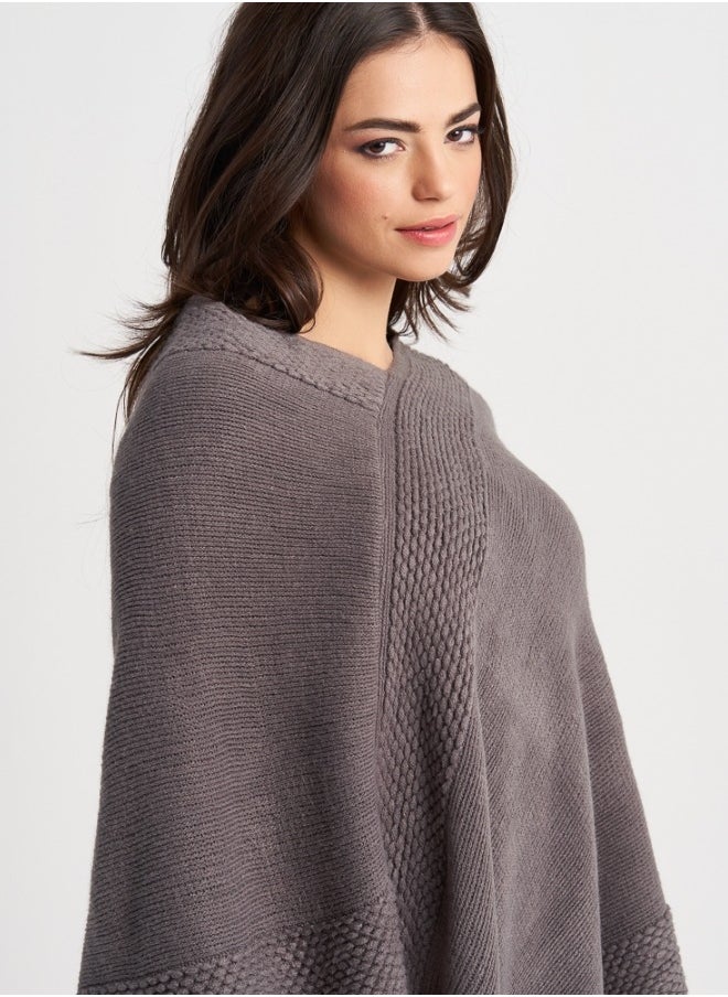 Elegant Knitted Gray Poncho with Fringes - Warm and Stylish