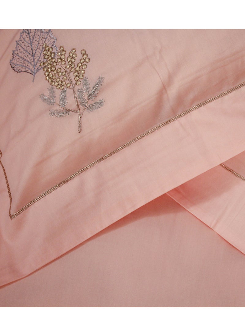 Satin Light Luxury Embroidery Gell Pink 200 * 230cm Bed Set of Four Pieces