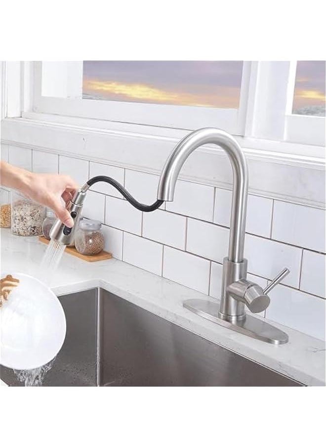 Kitchen Faucet with Pull Down Sprayer, Brushed Nickel Faucet for Kitchen Sink, Stainless Steel Single Handle Pull Out Kitchen Sink Faucet (Silver)