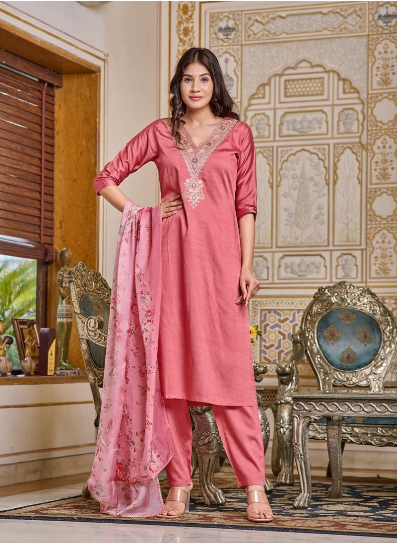 Women Embroidered Chanderi Light Pink Kurta with Pant and Dupatta Set