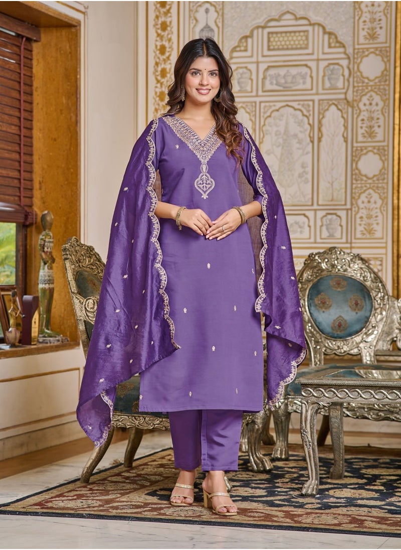 Women's embroidered Purple Kurti with pant and dupatta Set