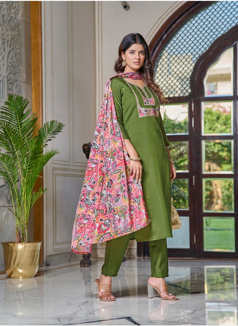 Women's embroidered Light Green Kurti with pant and dupatta set pis