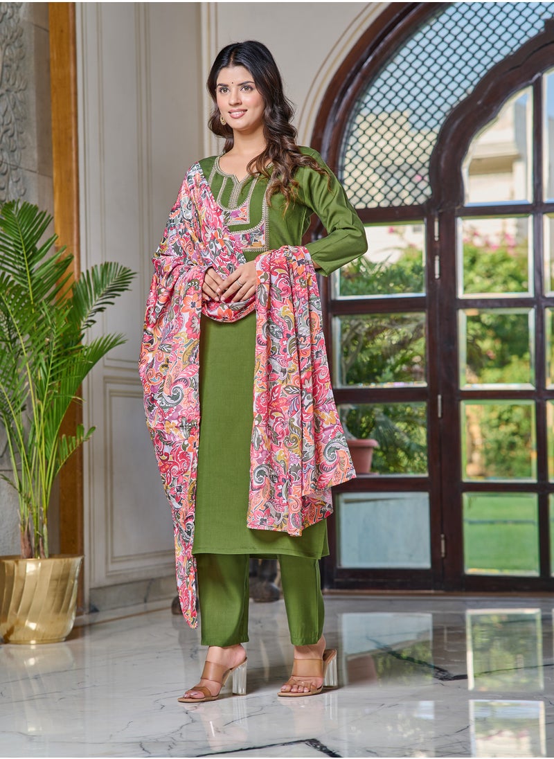 Women's embroidered Light Green Kurti with pant and dupatta set pis