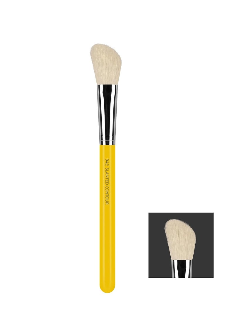 Bdellium Tools Professional Makeup Brush - Studio Series 942 Slanted Contour - With Mix of Soft Synthetic & Natural Fibers, For Adding Dimension to the Face (Yellow, 1pc)