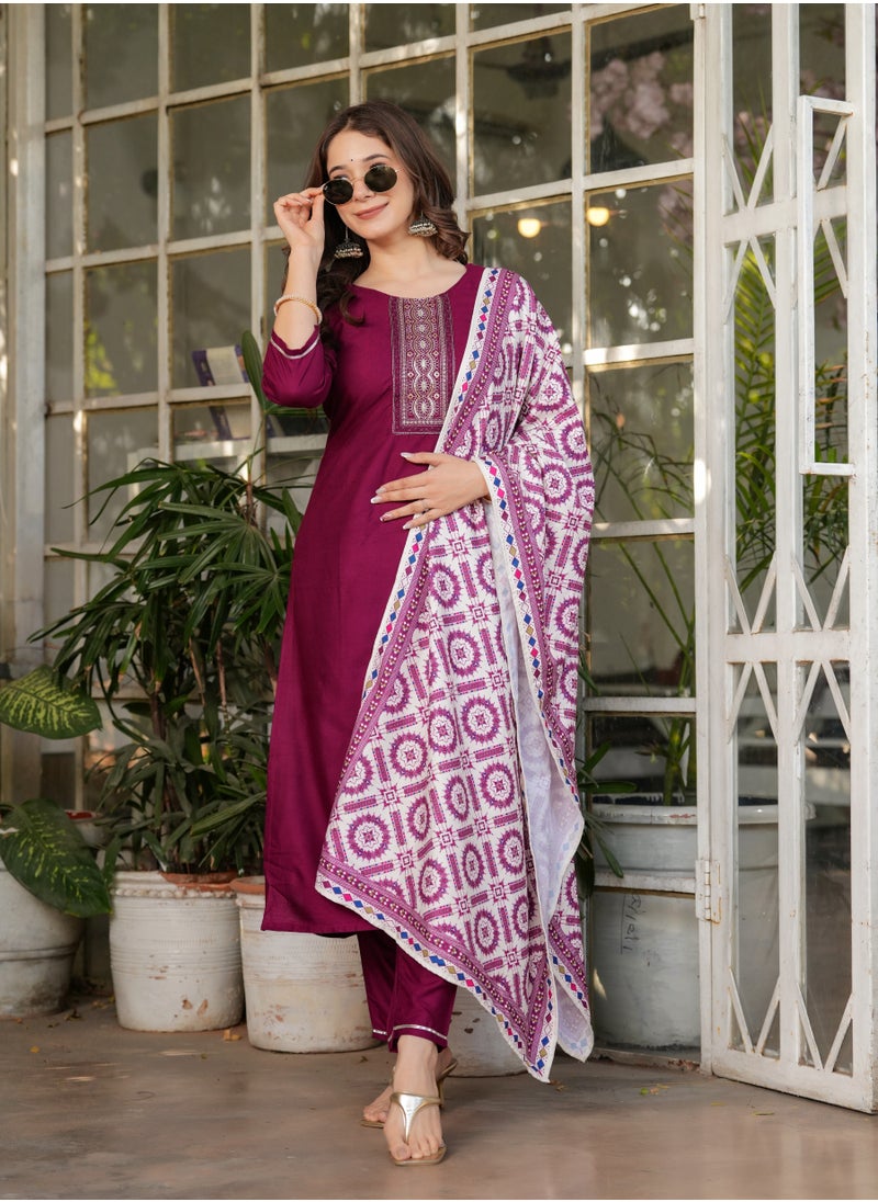 Women's Viscose Rayon Embroidery Straight Kurta with Pant and Dupatta Set.