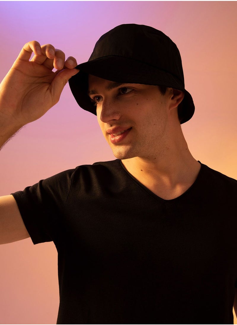 Essential V-Neck T-Shirt