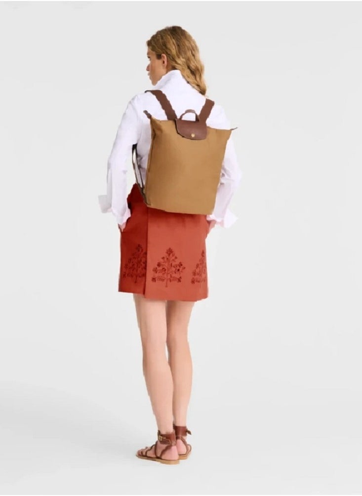 The original folding M backpack canvas