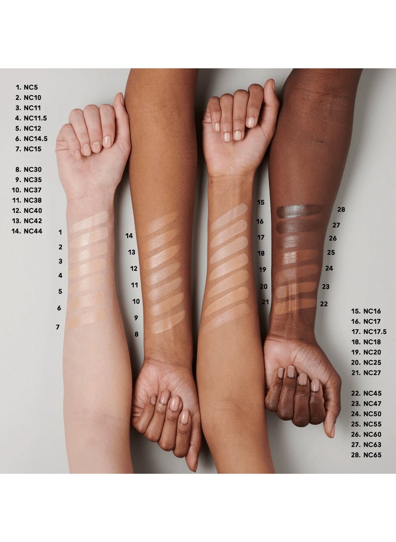 Studio Radiance Serum powered Foundation NW40