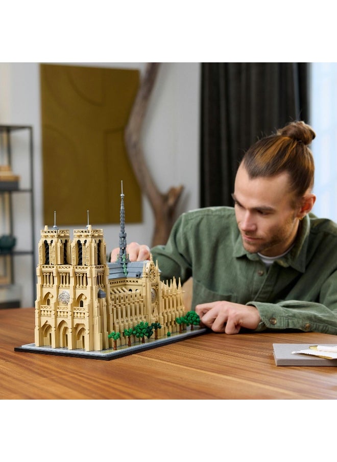 Architecture Notre-Dame De Paris Set 21061 Building Toy Set (4383 Pieces)