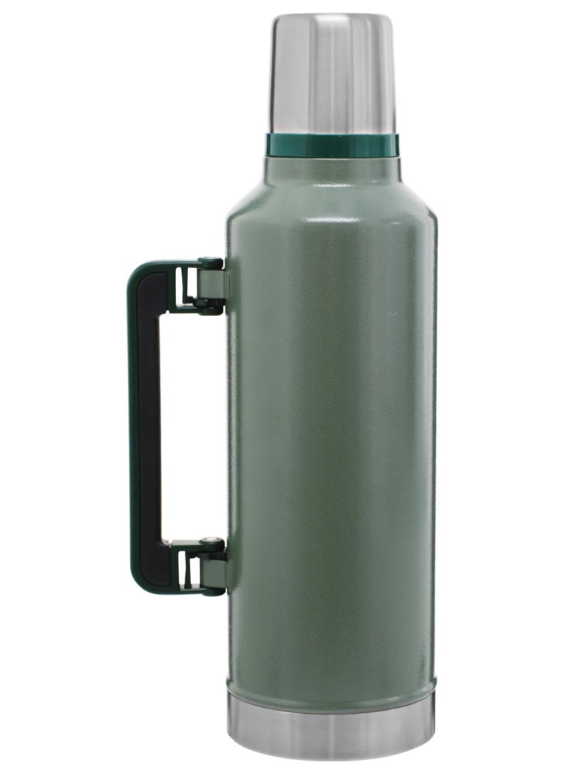 Stanley Legendary Classic Vacuum Insulated Bottle 1.9l, Leakproof, Durable Stainless Steel Thermos with Lid and a Cup, Perfect for Camping, Hiking and Everyday Use, Keeps Beverages Hot or Cold for Extended Periods, Green