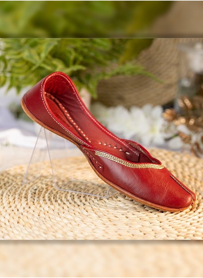 Women Burgundy Plain Mojaris