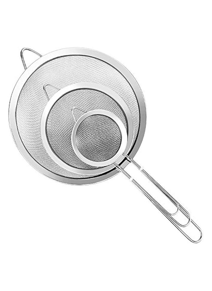 High-Quality Strainers: Stainless steel sieve fine mesh strainers for kitchen rice juice quinoa food flour baking, made of high-quality, food-grade 304 stainless steel that won't rust or bend. And so strainers are durable and sturdy, built to last, for a wide range of needs in the kitchen.