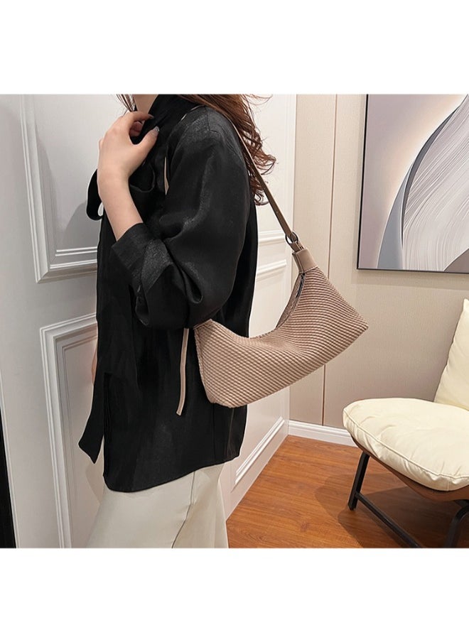 Chic Ladies Leather Square Handbag - Stylish & Versatile Bag for Fashion-Forward Women On-the-Go