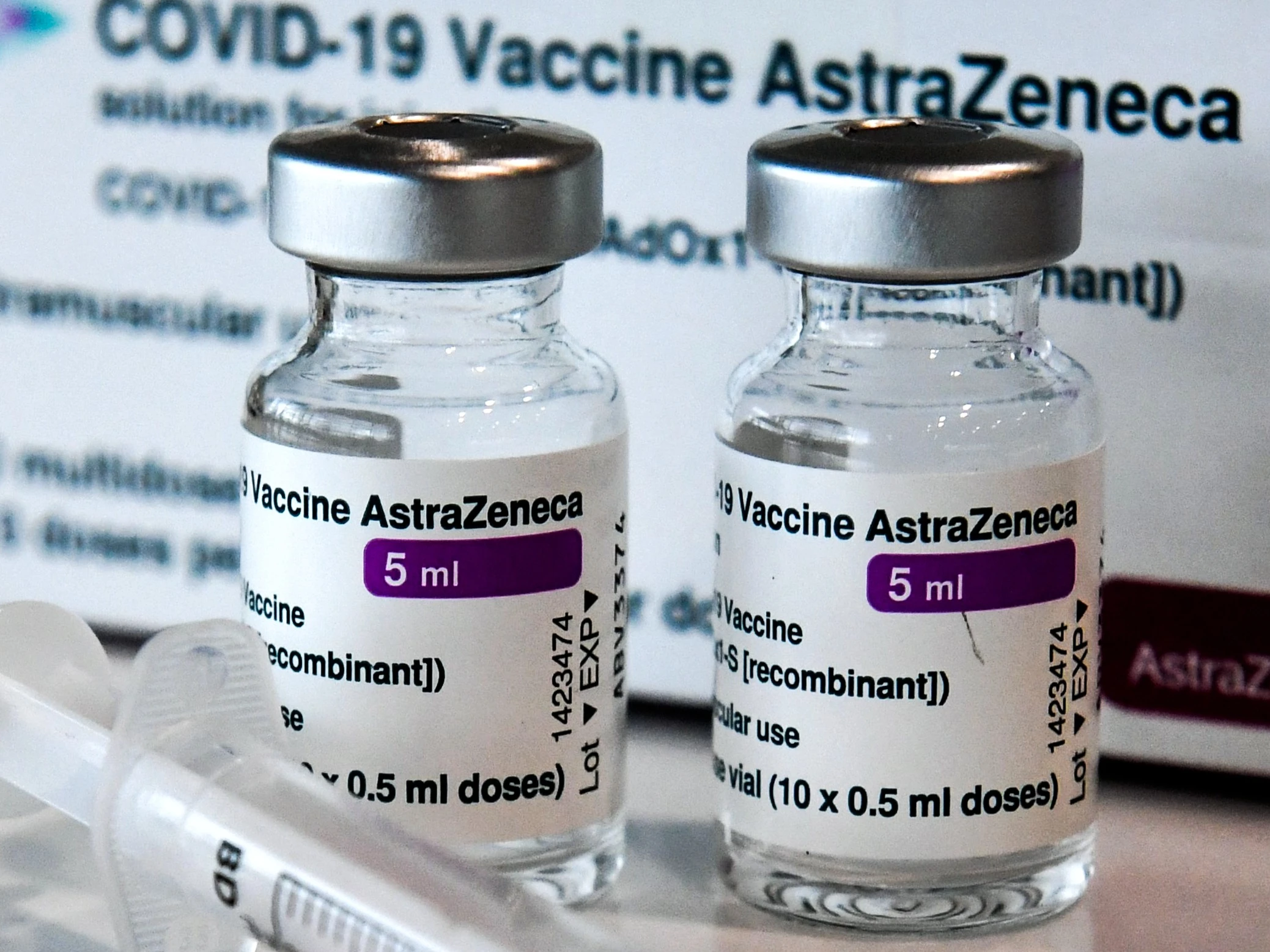 گزارشات تازه‌ترى از احتمال بروز لخته خون به دنبال استفاده از واکسن آسترازنکا