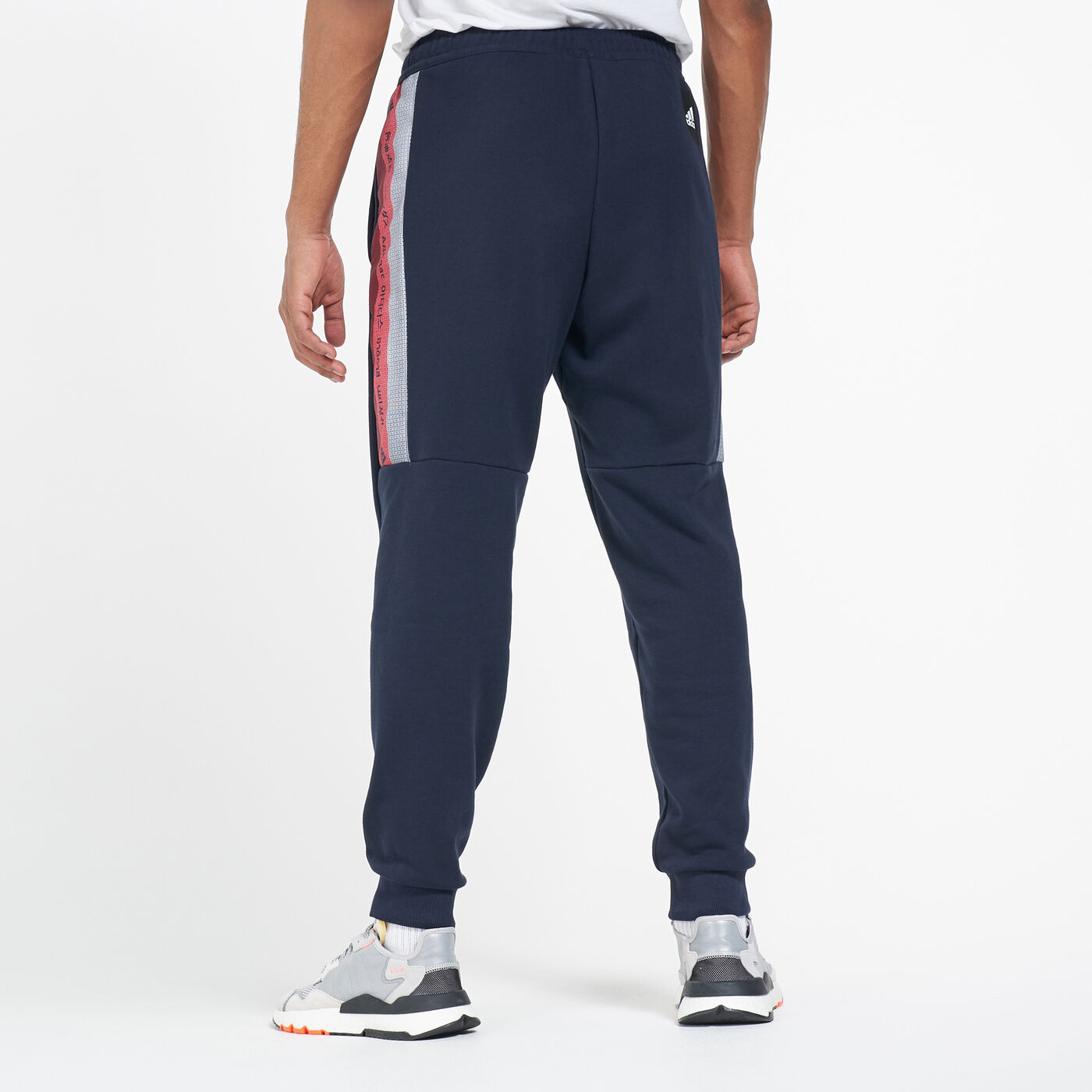 Men's Must Haves Graphic Sweatpants