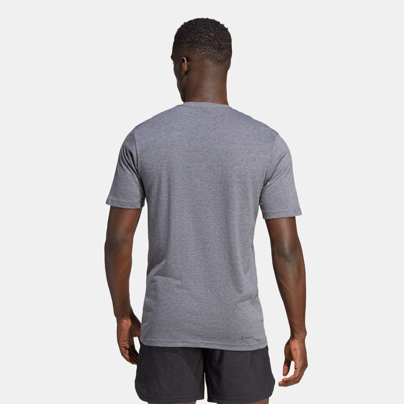 Men's Train Essentials Seasonal Logo Training T-Shirt