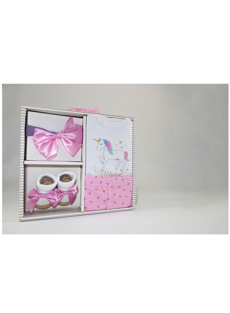 Newborn Baby 4 pcs Cute Giftset with Bodysuit and Pant for Girls 4 in 1