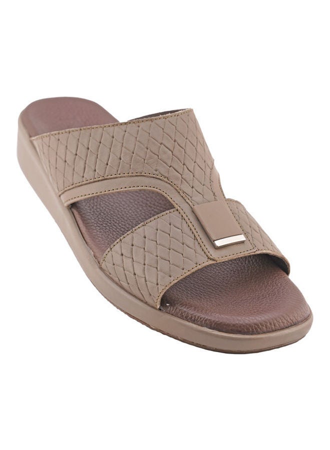 Comfortable Buckle Style Arabic Sandals Beige