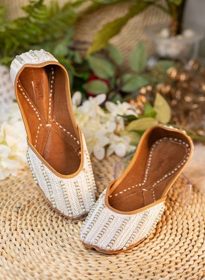 Women White Pearl Embellished Mojaris