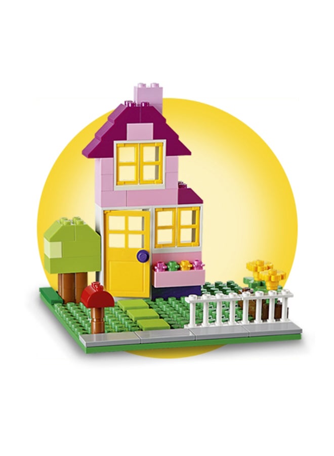 Classic Large Creative Brick Box Building Toy Set 10698 (Age 4-99, 790 Pieces)