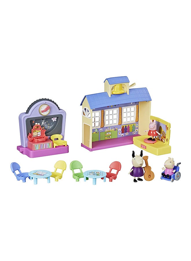 Peppa  Peppa’s Adventures Peppa’s Family House Playset, Includes Peppa  figure and 6 Fun Accessories, Preschool Toy for Ages 3 and Up