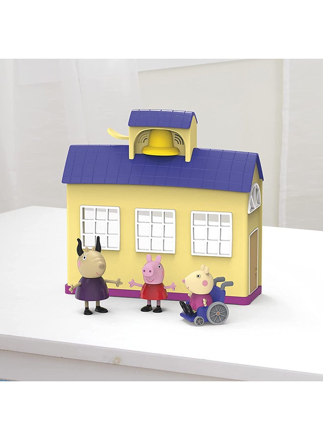 Peppa  Peppa’s Adventures Peppa’s Family House Playset, Includes Peppa  figure and 6 Fun Accessories, Preschool Toy for Ages 3 and Up