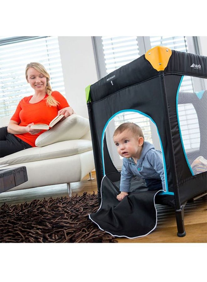 Sleep And Play Go Plus Travel Cot - 	 Black/White