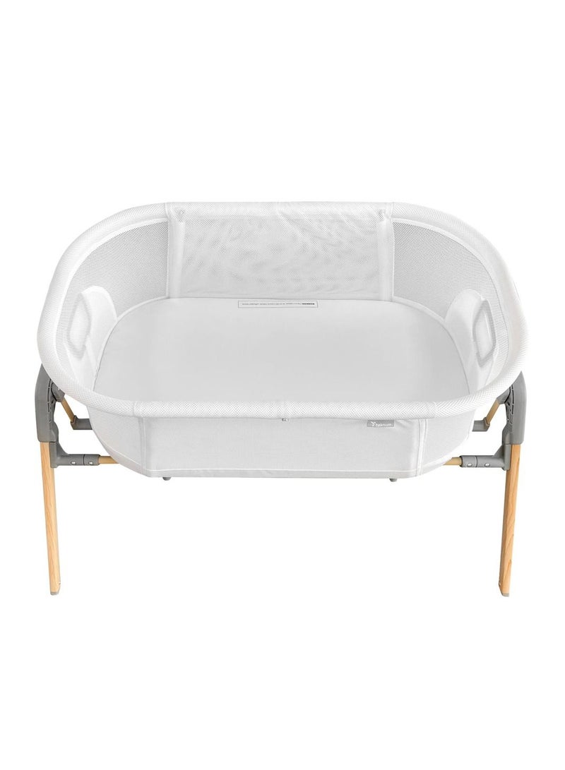 3 - In - 1 Baby Rocker Bassinet , Infant Crib With Mosquito Net - White