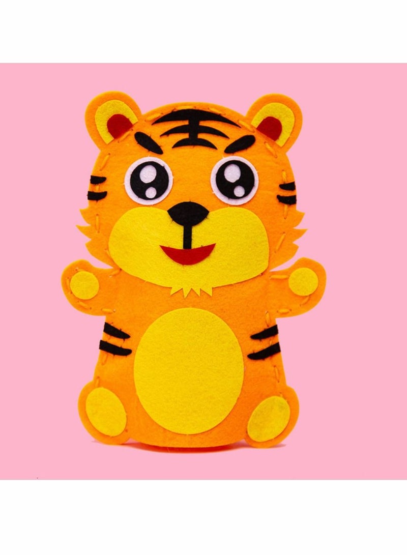 DIY Finger Puppets Dolls, 8 Pcs Hand Puppet Making Kit Felt Sock Puppet Making Set Animal Hand Puppet Craft Creative Play Party Supplies for Kids (Mixed)