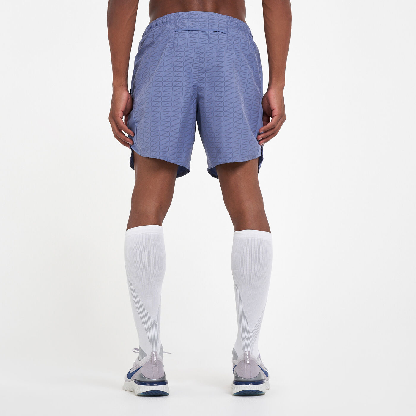 Men's Run Division Challenger 7 Inch Shorts