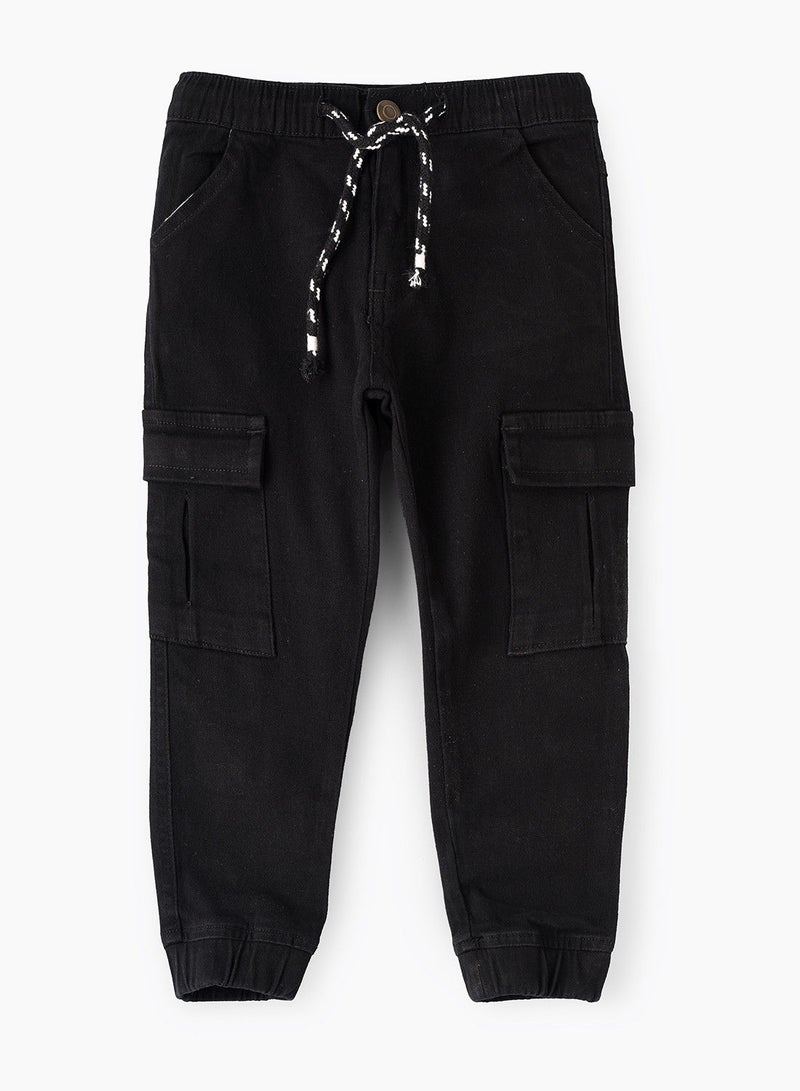 Woven jogger with patch pocket