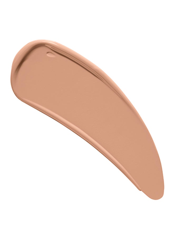 Born To Glow! Naturally Radiant Foundation Soft Beige