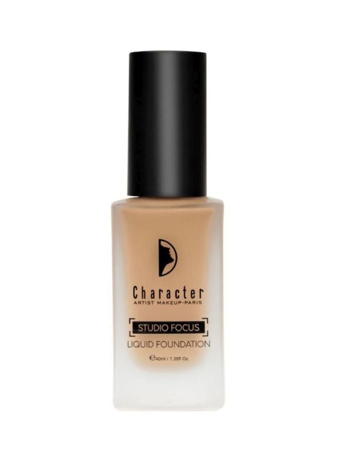 Studio Focus Liquid Foundation Caraway