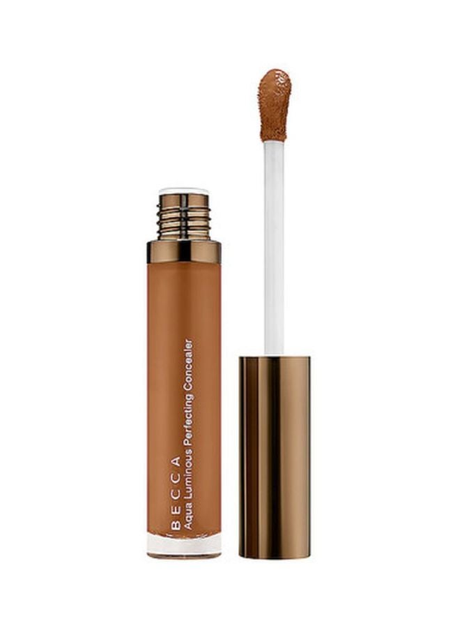 Aqua Luminous Perfecting Concealer Dark Golden