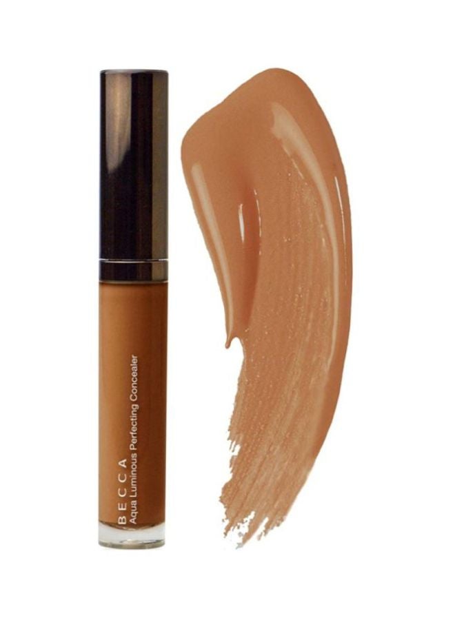 Aqua Luminous Perfecting Concealer Dark Golden