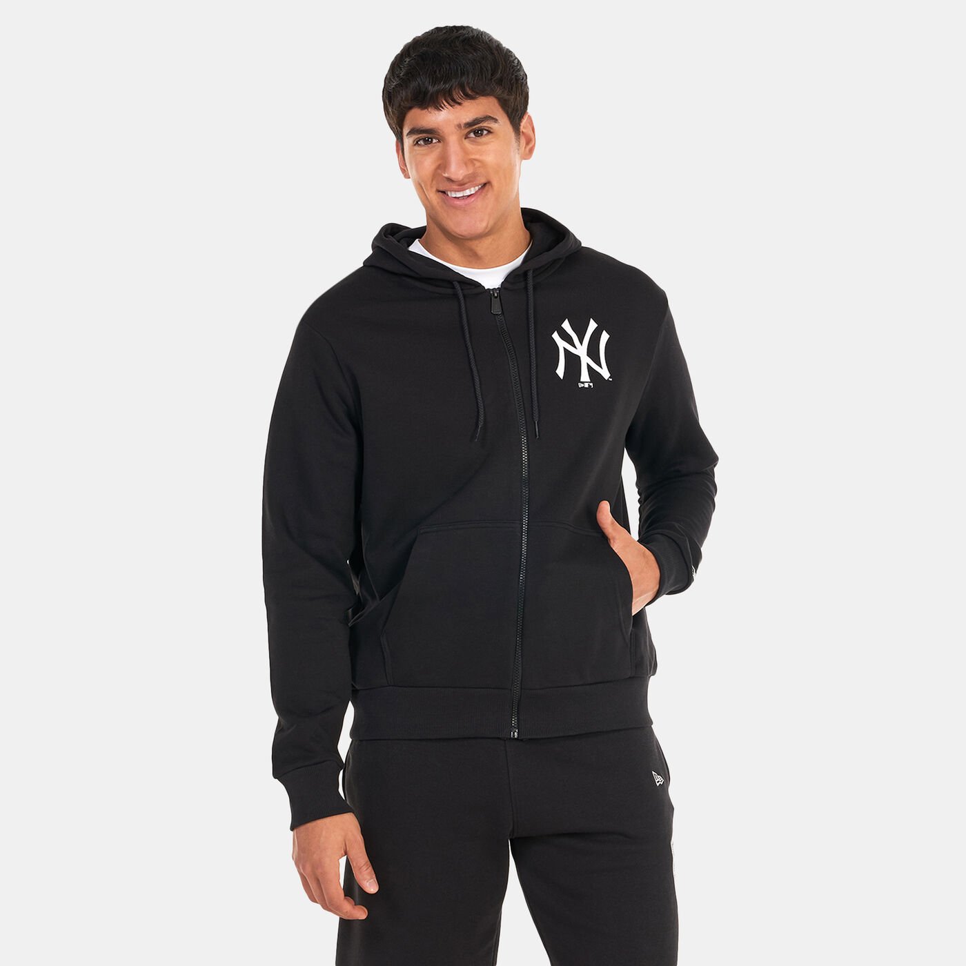 New York Yankees Essentials Full-Zip Hoodie
