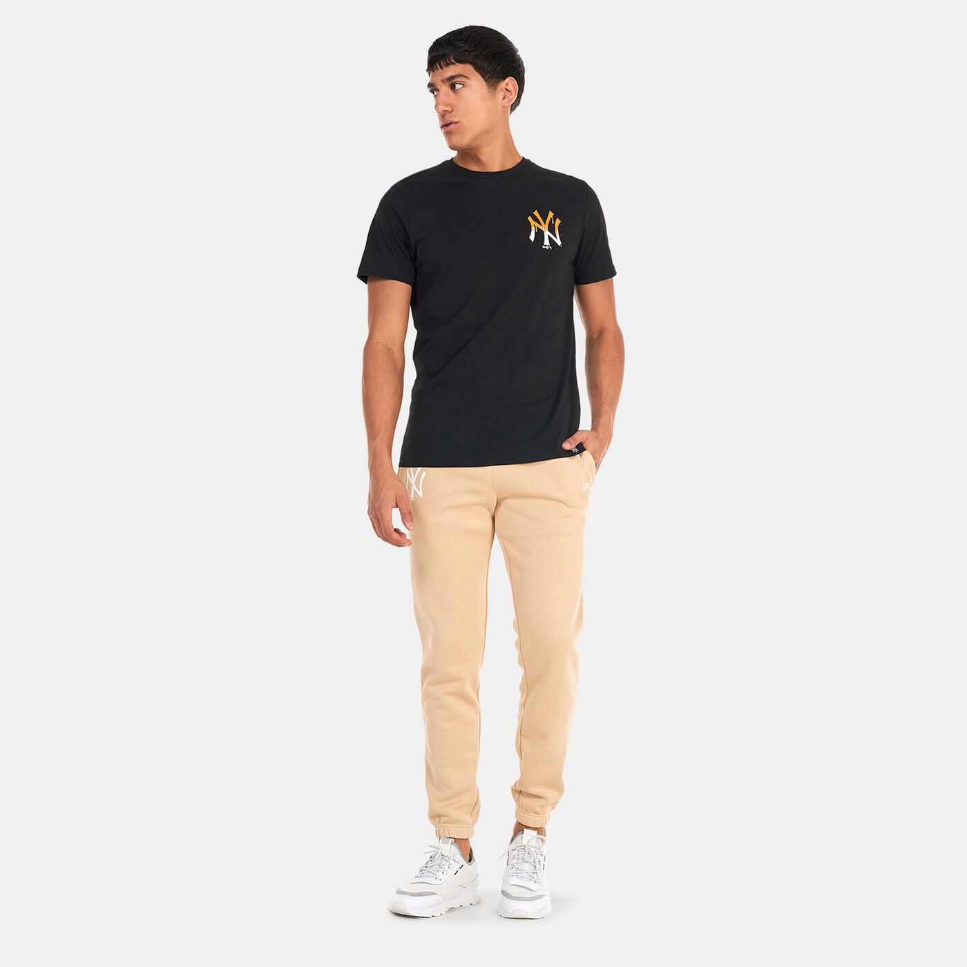 Men's New York Yankees League Essential Joggers