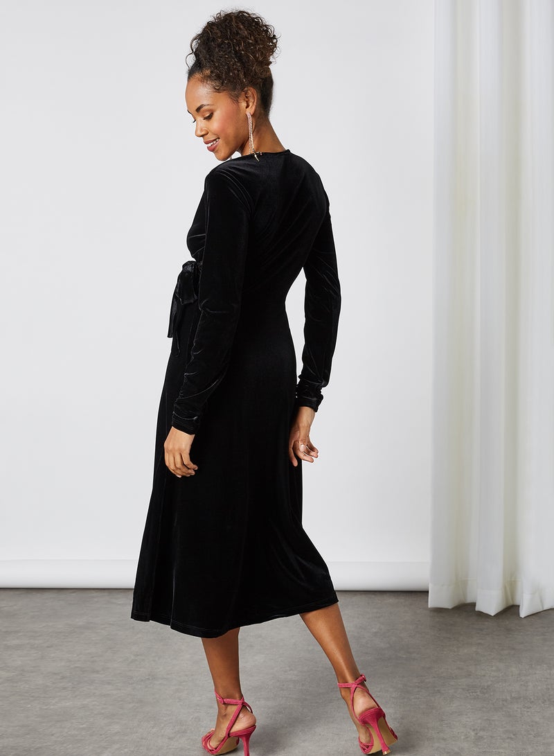 V-Neck Long Sleeve Midi Dress Black