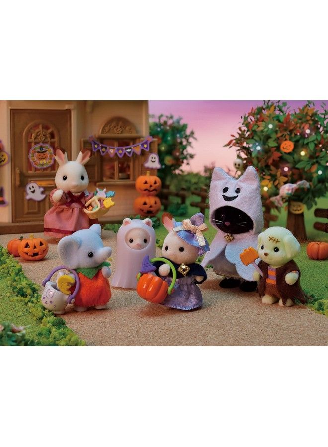 Trick Or Treat Parade Limited Edition Seasonal Halloween Set With 5 Collectible Figures And Costume Accessories