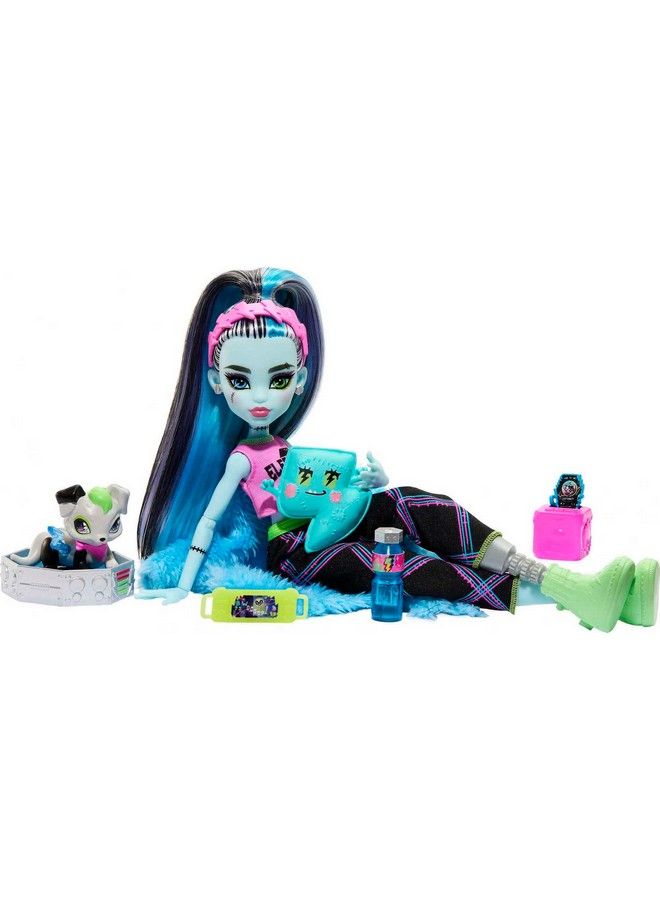 Doll Frankie Stein Creepover Party Set With Pet Dog Watzie Sleepover Clothes And Accessories