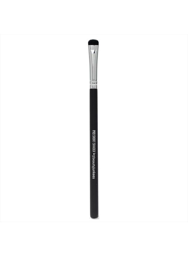 Smudge Makeup Brush Eye Shadow Brush - Short Shader Eyeshadow Smudger Tool, Small Flat Bristles for Blending Eyeliner Smokey Eye, Precision Cut Crease, Outer V, Corner Highlighter, Eyebrow Concealer