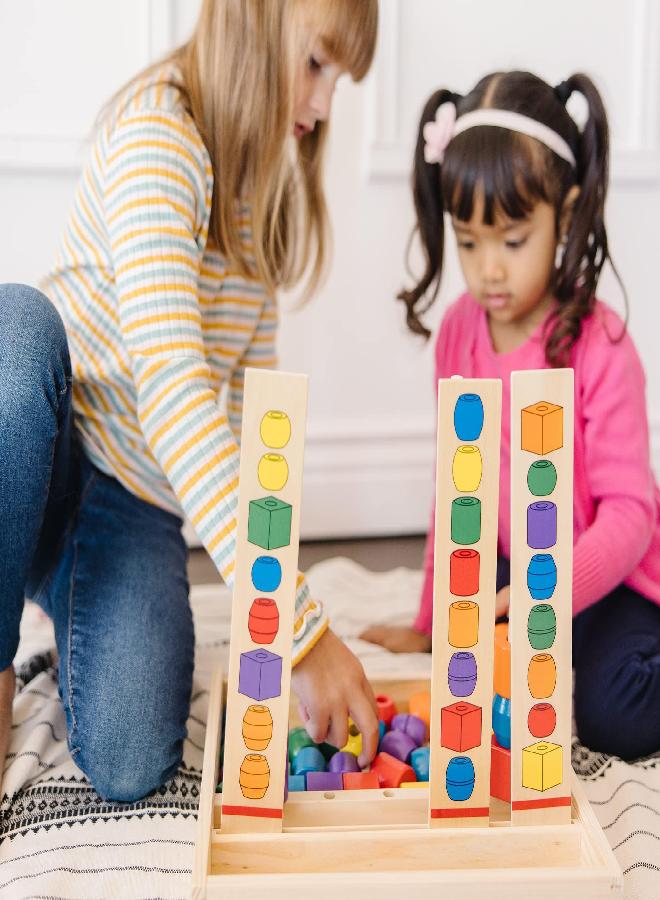 Melissa & Doug Bead Sequencing Set With 46 Wooden Beads and 5 Double-Sided Pattern Boards - Color Recognition Toys, Matching Shapes Stacker, Shape Sorter Toys For Kids Ages 4+