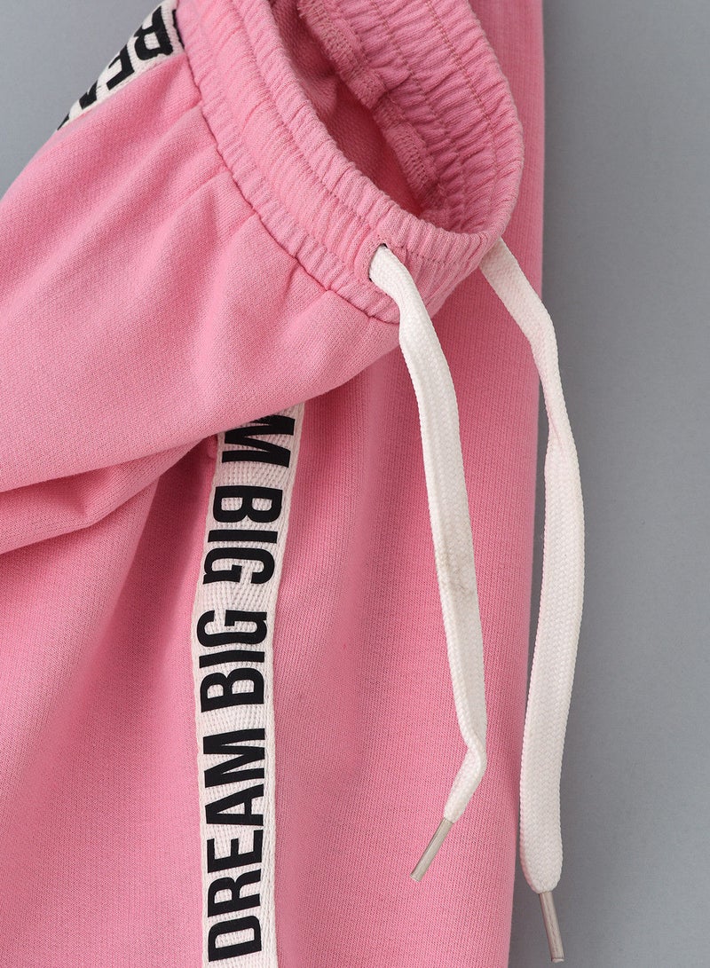 Knit jogger with tape at side seam