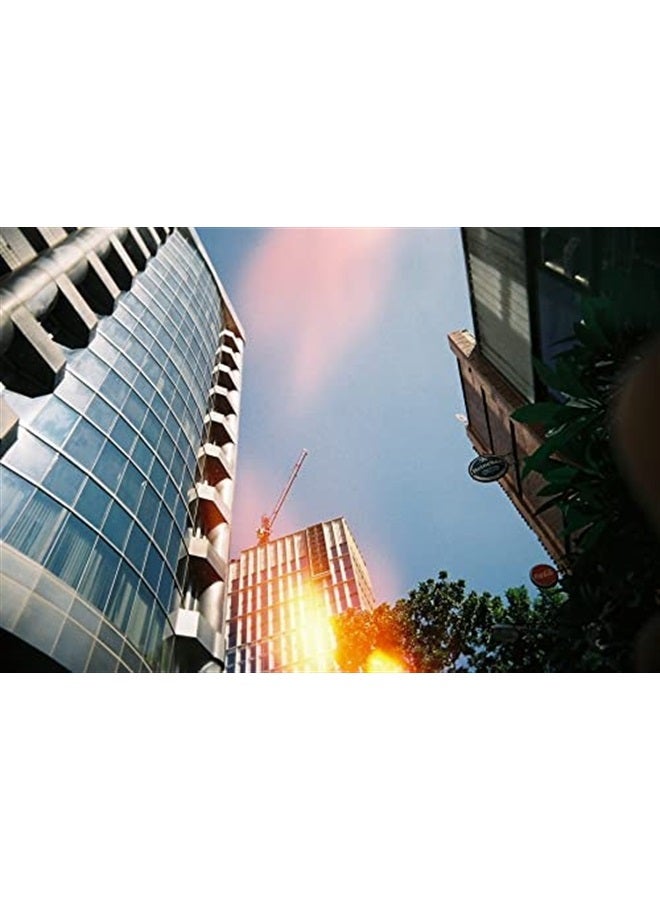 Ultra Wide and Slim 35mm Reusable Daylight Film Camera - 22mm Wide Lens, Focus Free, Light Weight, Easy to Use (Olive)