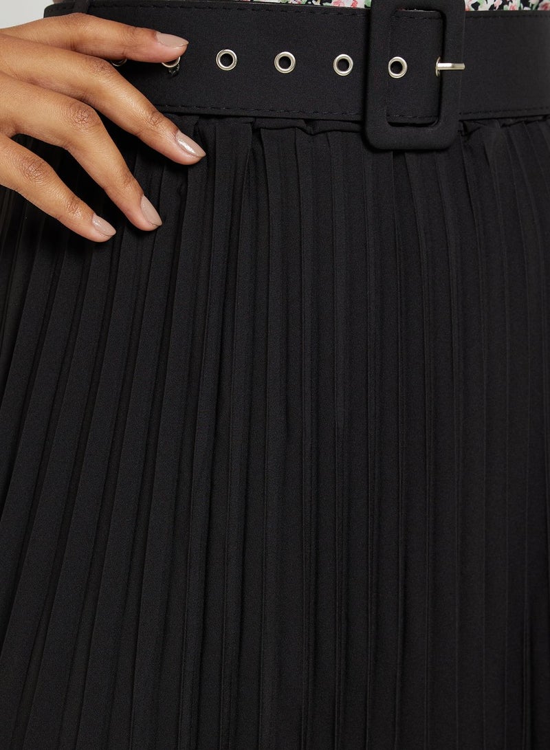 Belted Pleat Detail Skirt