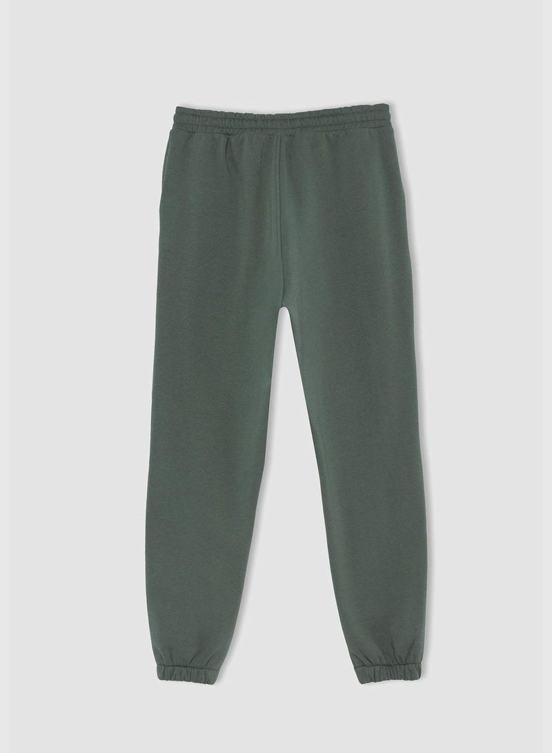 Man Regular Fit Knitted Knitted Trousers