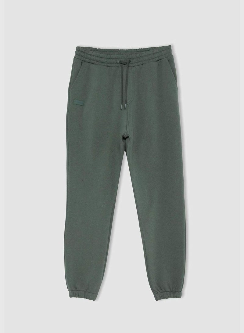 Man Regular Fit Knitted Knitted Trousers