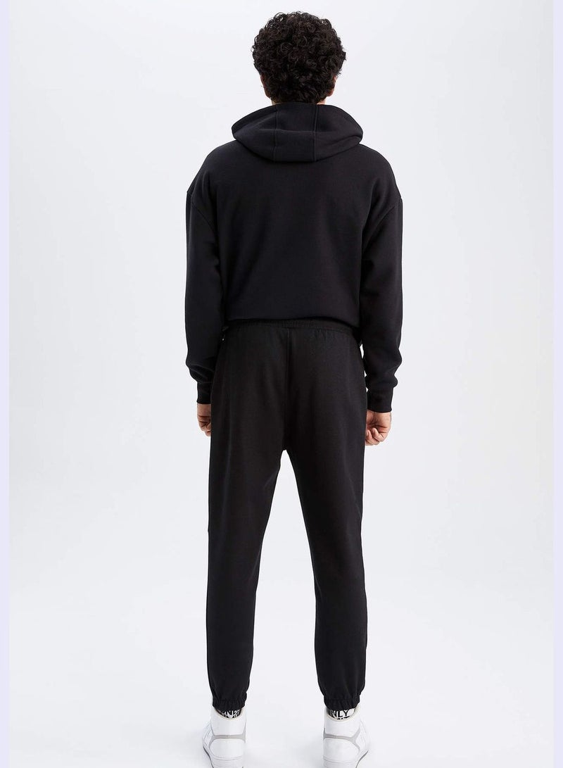 Man Knitted Jogger