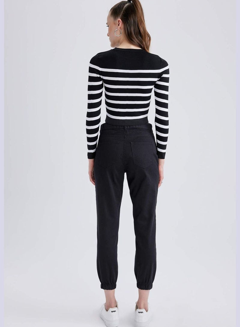Woman Woven Trousers